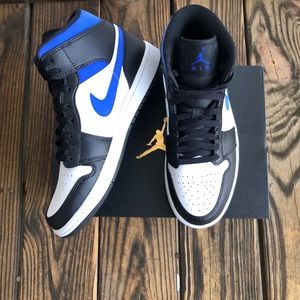 Air Jordan 1 Mid